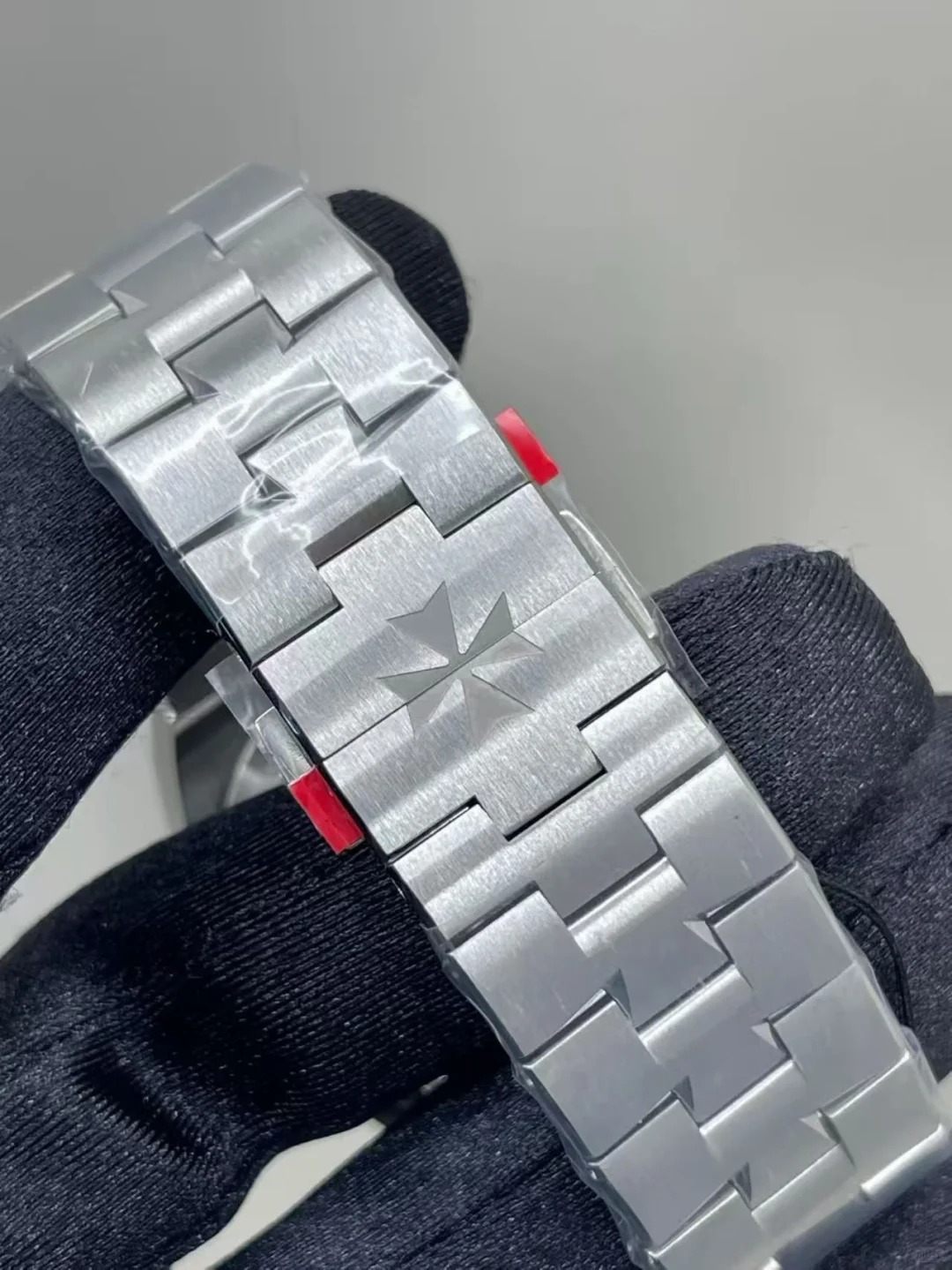 Vacheron Constantin Overseas 4500V/210A-B128 Watch