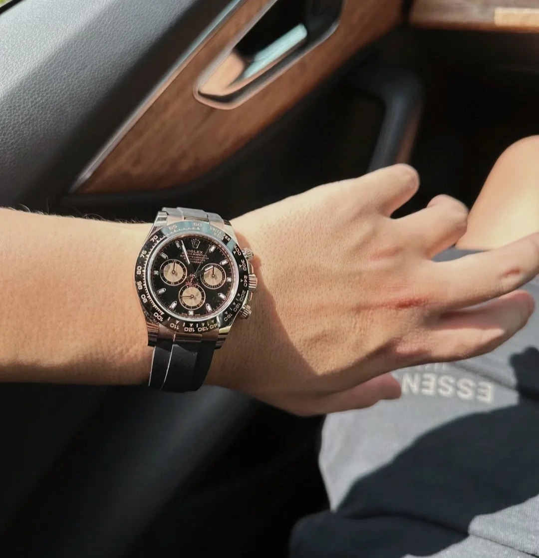 Rolex Cosmos Distinguished Chronograph Series M116515LN-0012 Watch