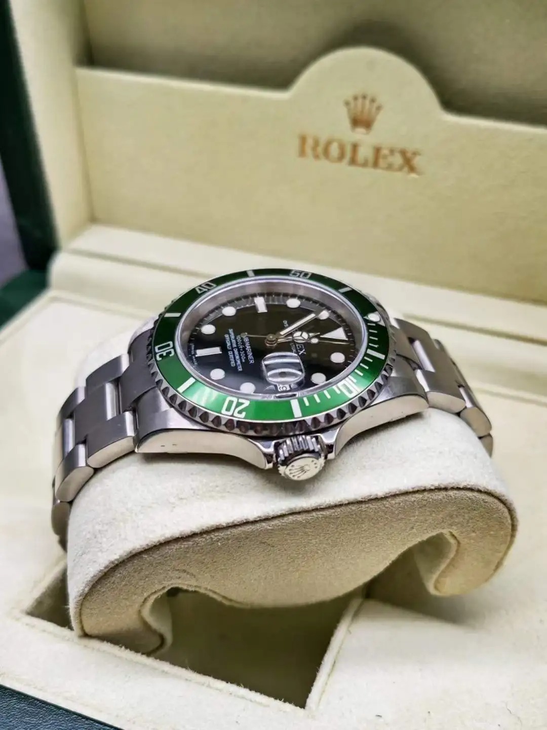 Rolex Submariner Series 116610LV-0002 – Green Dial (The First Generation Submariner with Green Dial) Watch