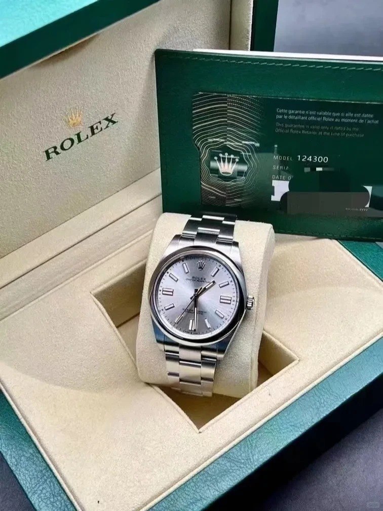 Rolex Oyster Perpetual series M124300-0001  watch