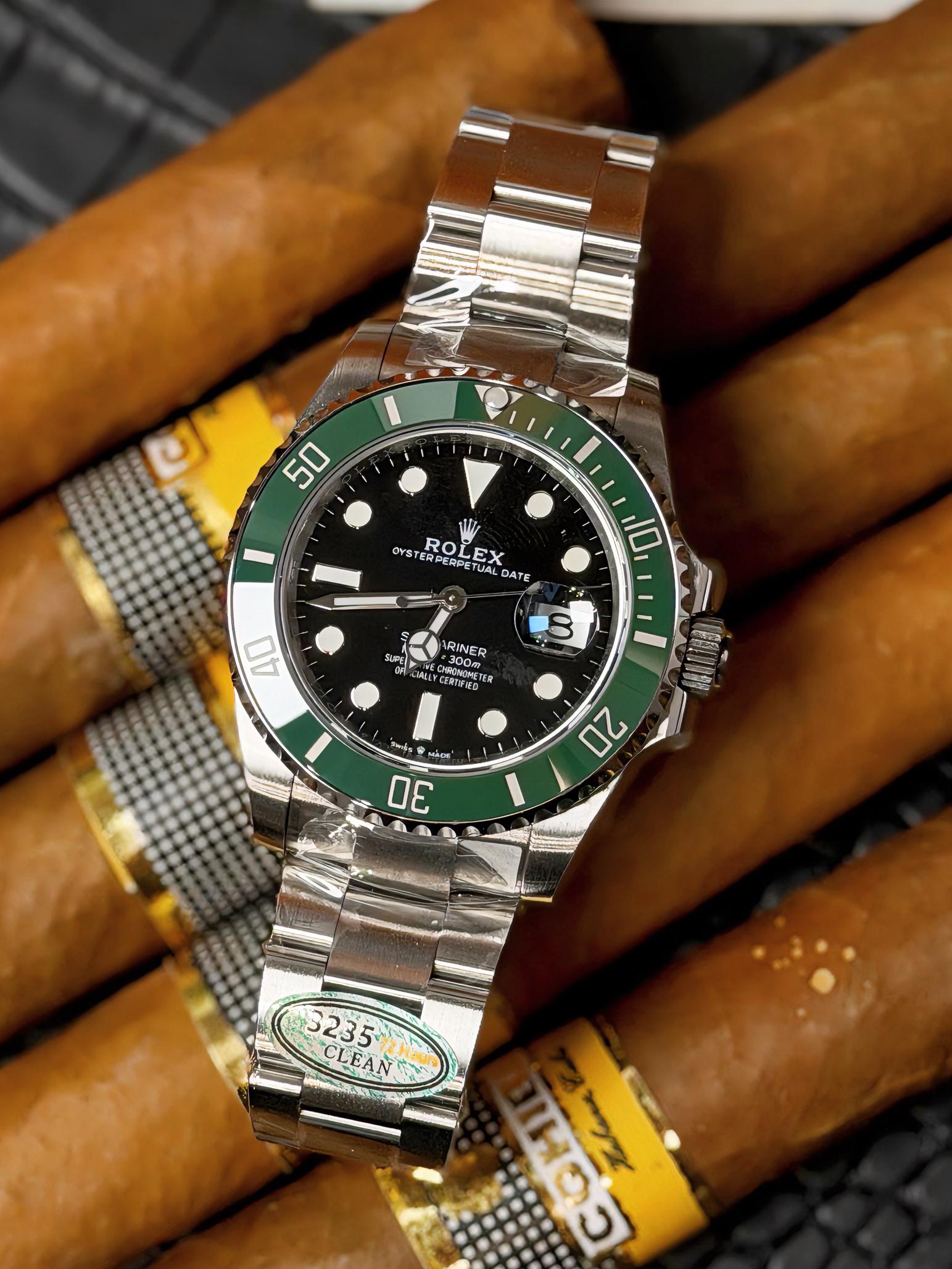 Rolex Submariner series  New Silver Ghost M126610LV0002 watch