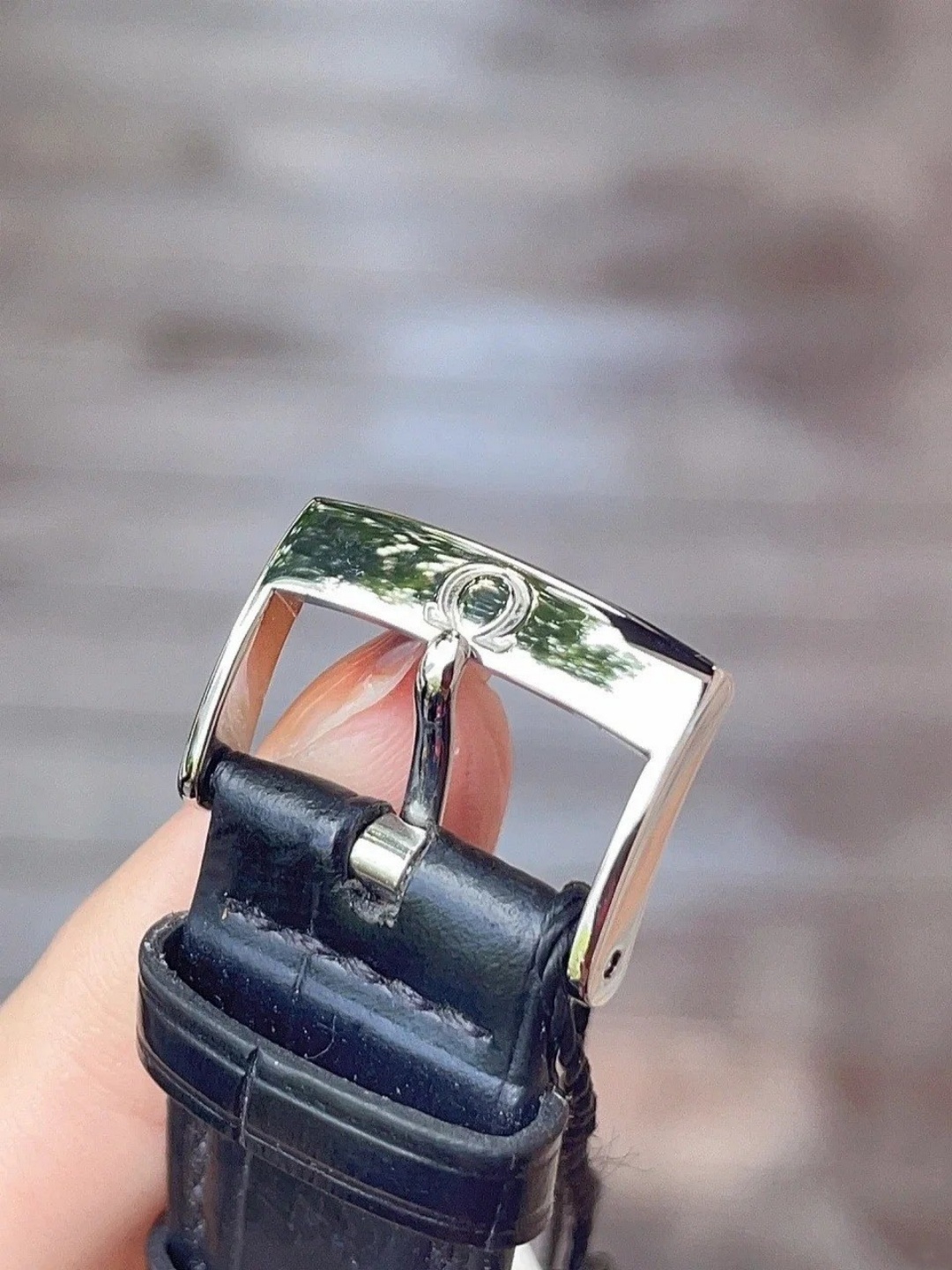 Omega De Ville 424.13.40.20.02.001  watch