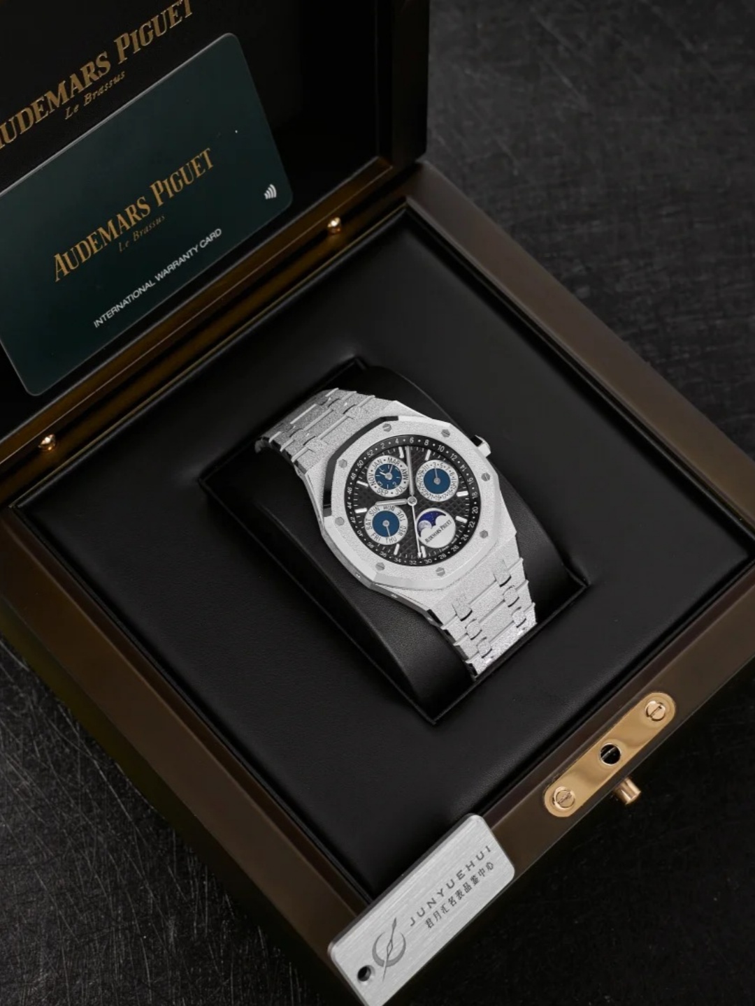 Audemars Piguet Royal Oak Series 26574BC.GG.1224BC.01 Watch