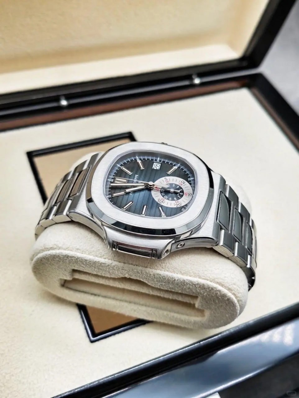 Patek Philippe Sport Elegant Series 5980/1A-001 Stainless Steel Narwhal Watch