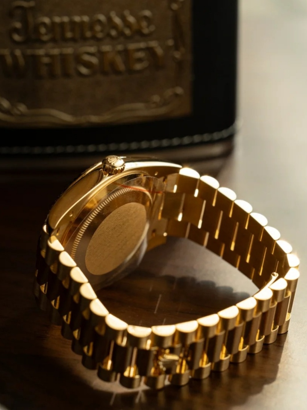 Rolex Day-Date series 218238 gold case with diamonds (218238 gold case with diamonds) watch