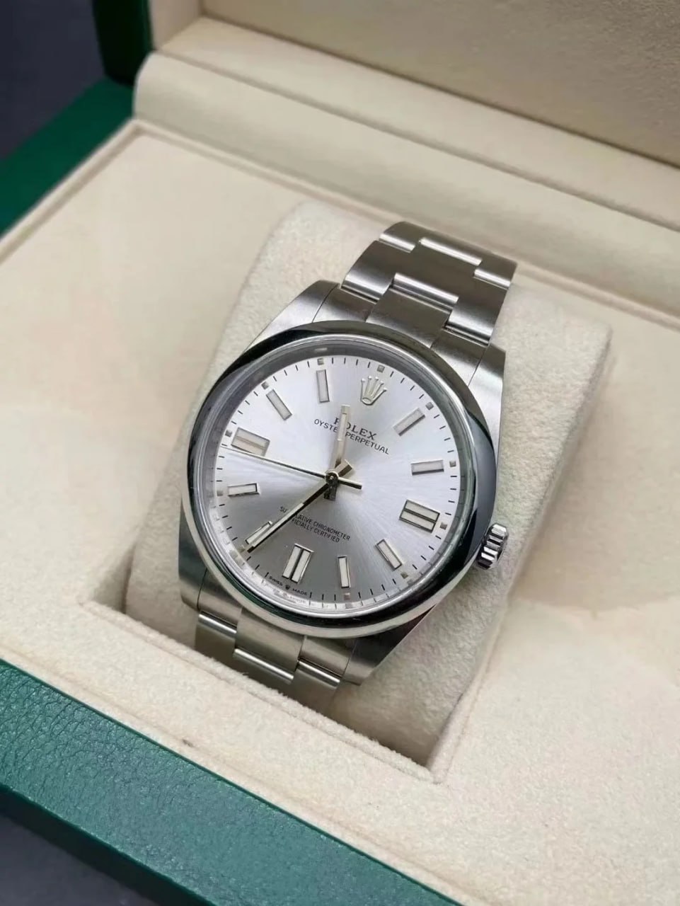 Rolex Oyster Perpetual series M124300-0001  watch