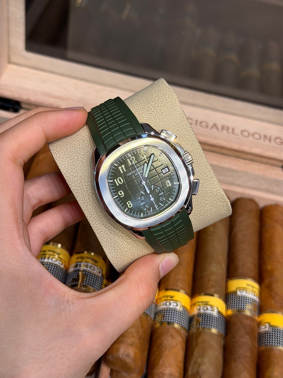 Patek Philippe AQUANAUT series 5968G-010 watch