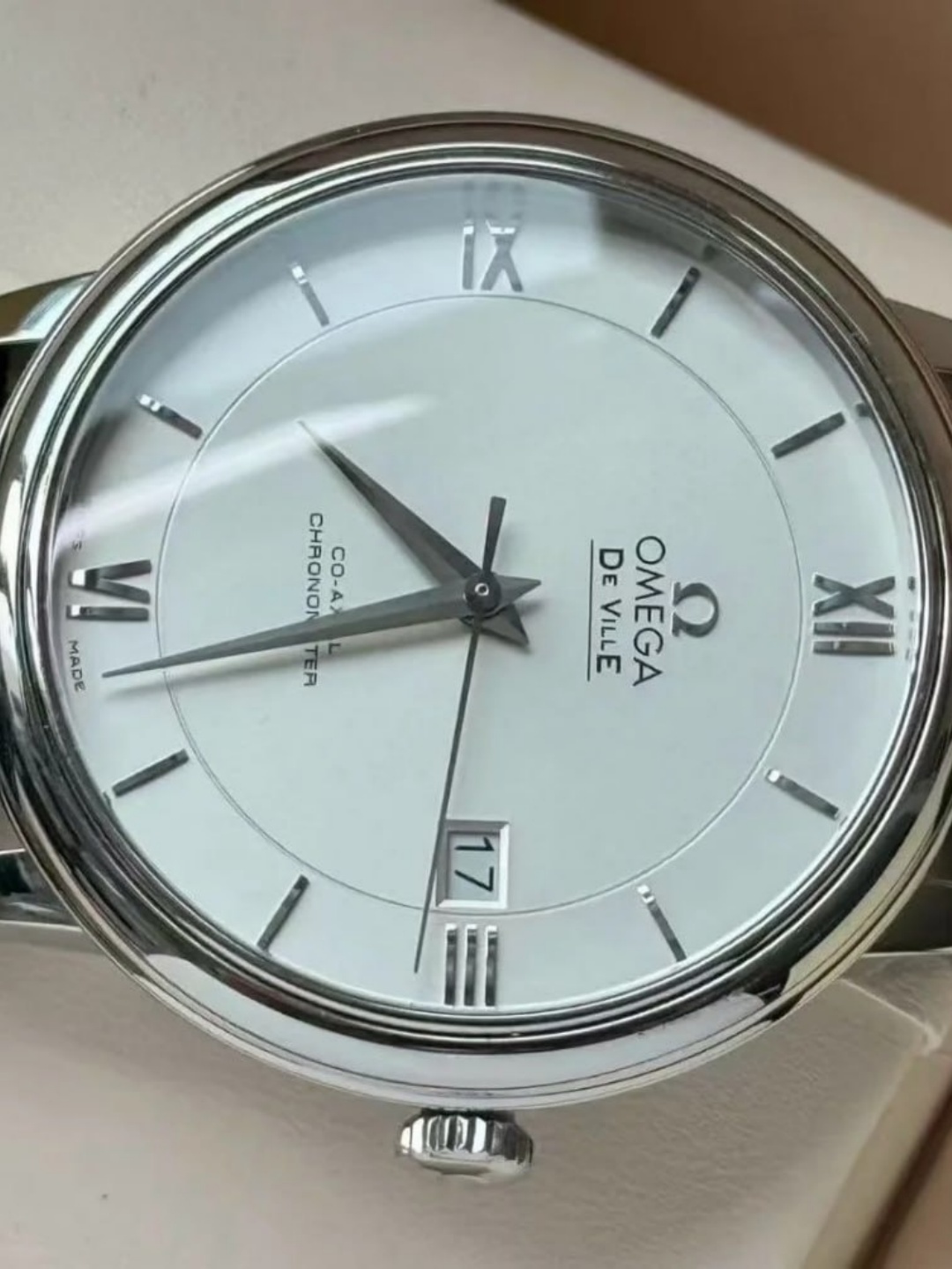 Omega De Ville 424.13.40.20.02.001  watch
