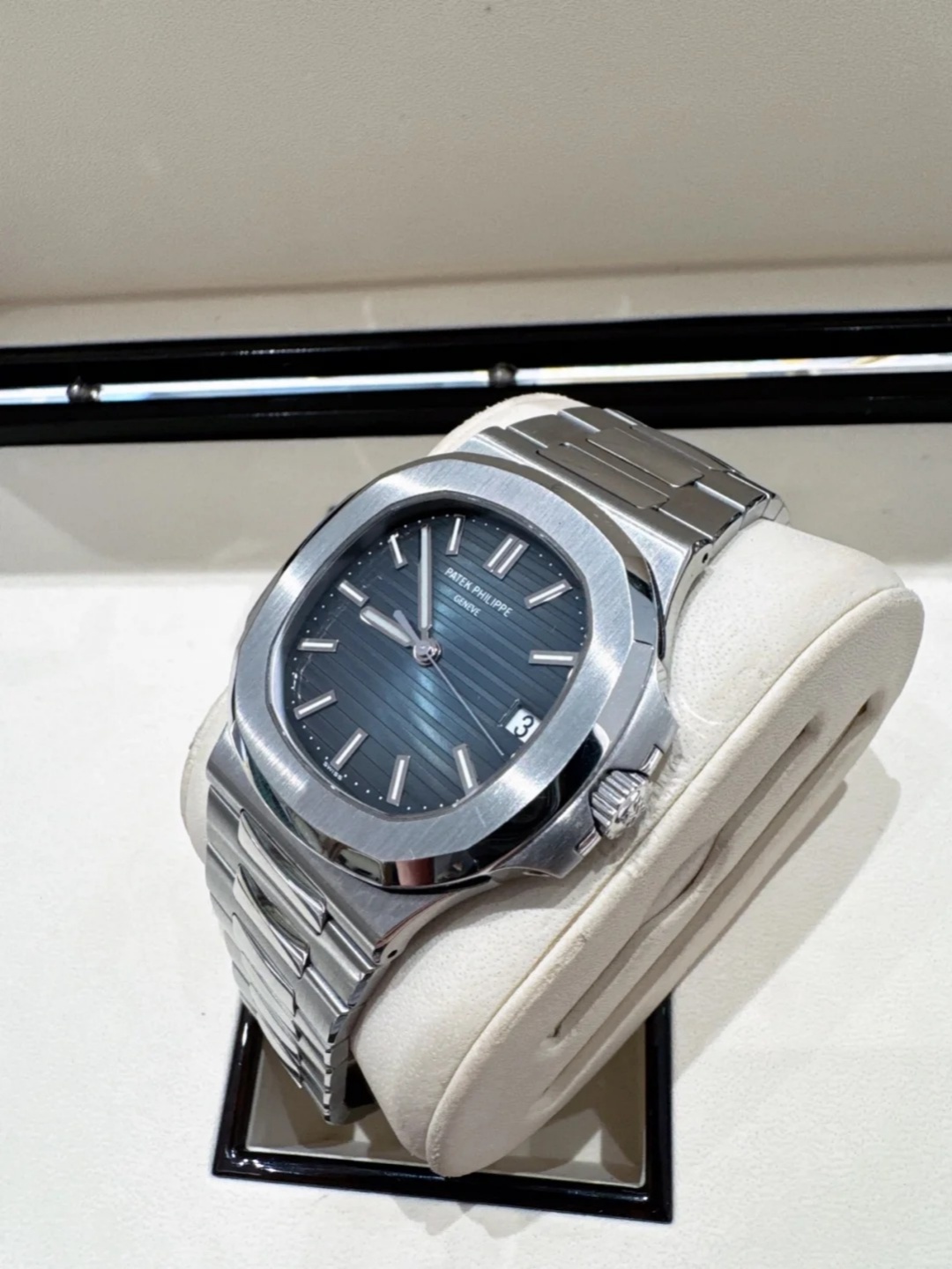 Patek Philippe Sport Elegant Series 5711/1A 010  Watch