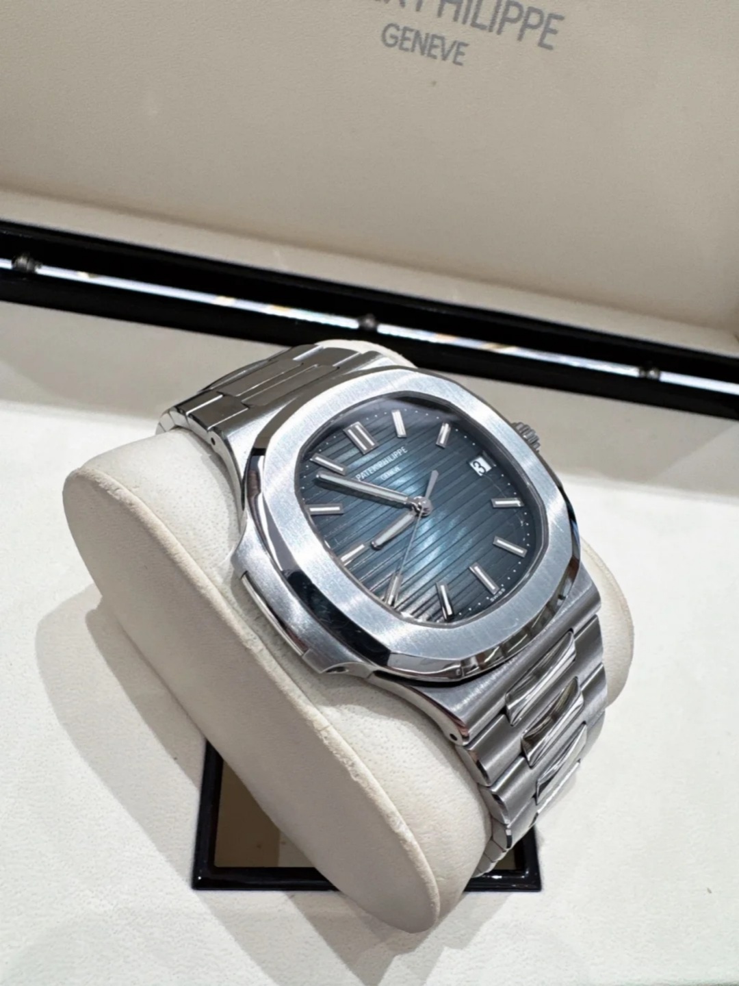Patek Philippe Sport Elegant Series 5711/1A 010  Watch