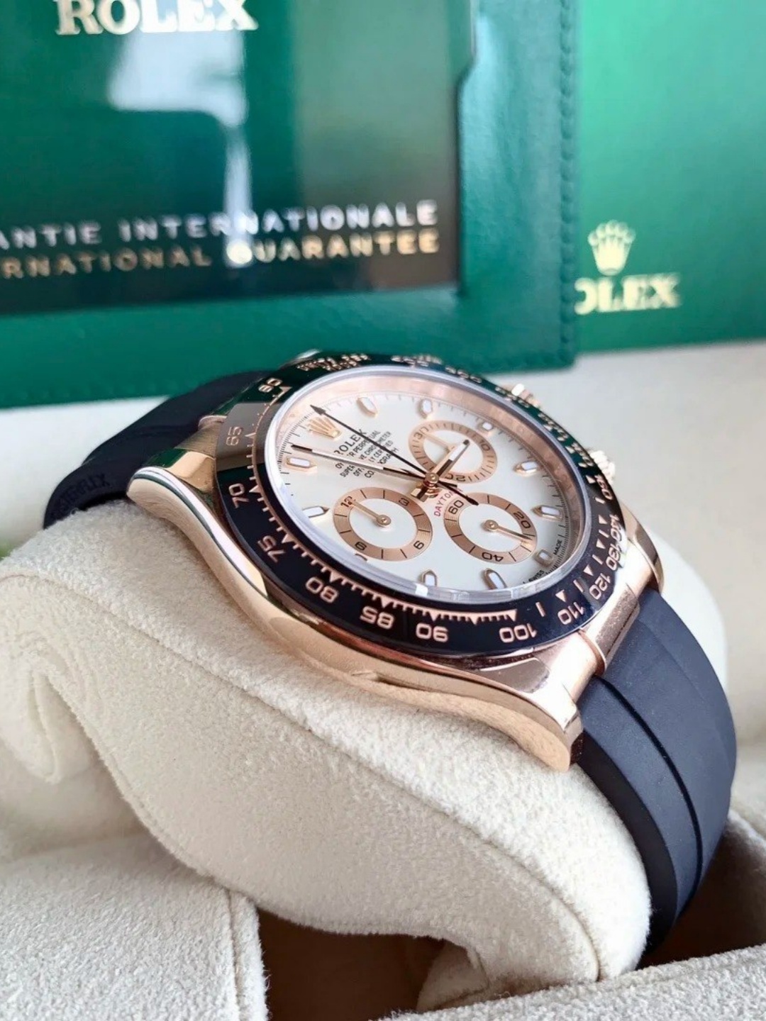 Rolex Cosmos Distinguished Chronograph Series M116515ln-0019 Watch