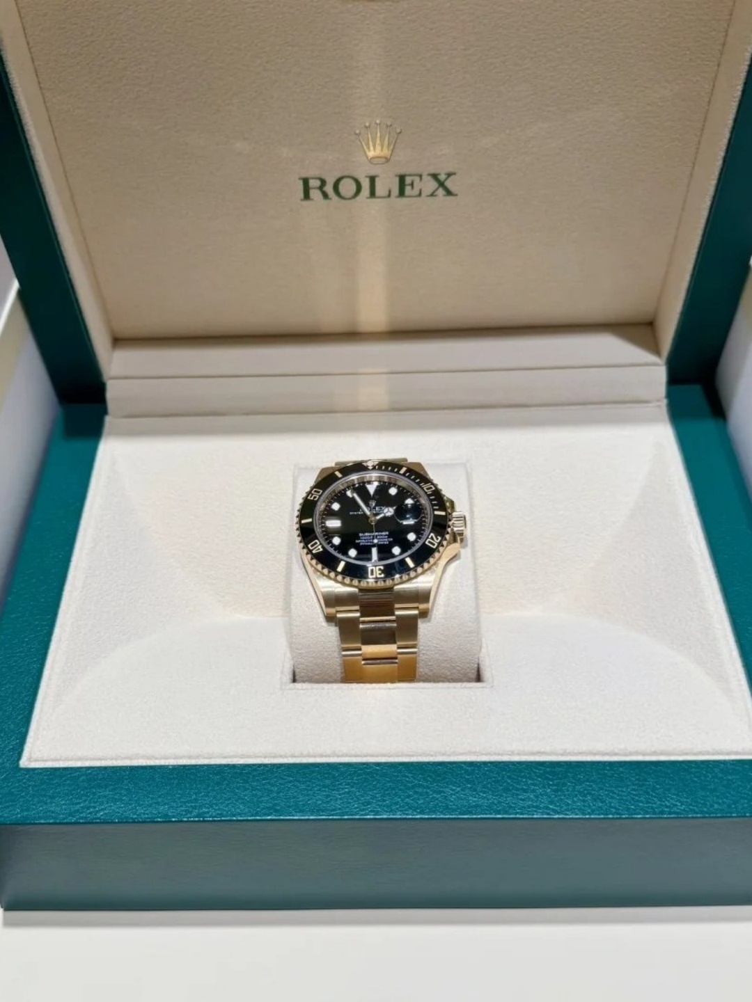 Rolex Submariner series M126618LN-0002  watch