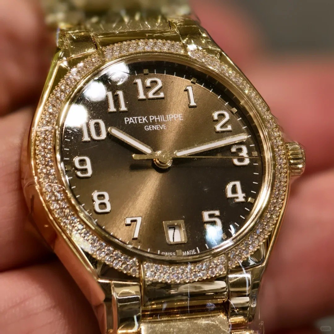 Patek Philippe TWENTY~4 Series 7300/1200R-001 watch
