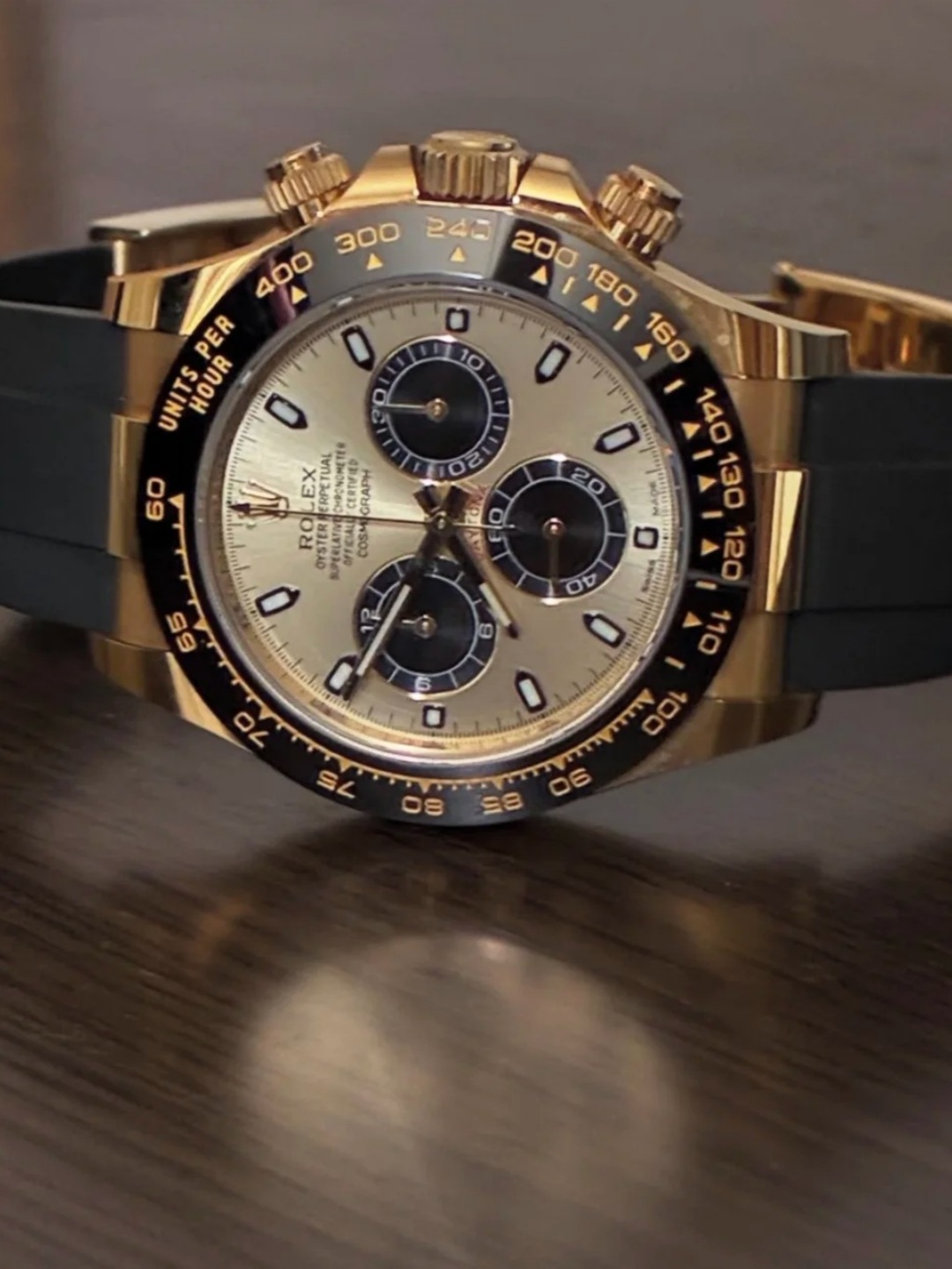 Rolex Cosmos Distinguished Chronograph Series M116518ln-0048 Watch