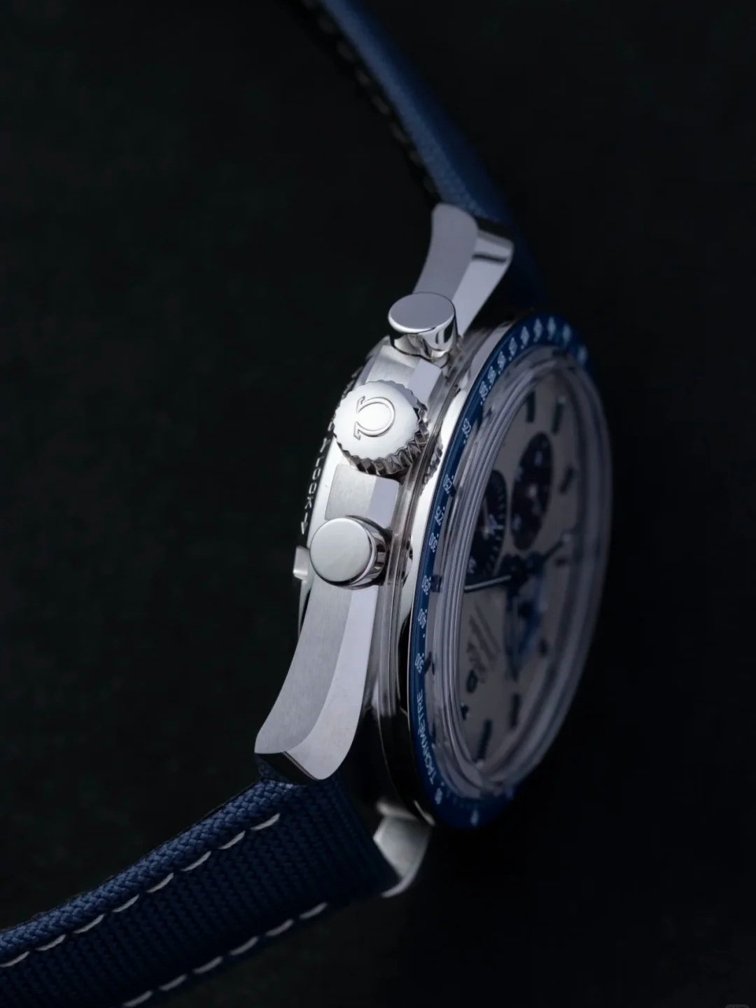Omega Superlative Series 310.32.42.50.02.001 The Snoopy Award “50th Anniversary Commemorative Watch