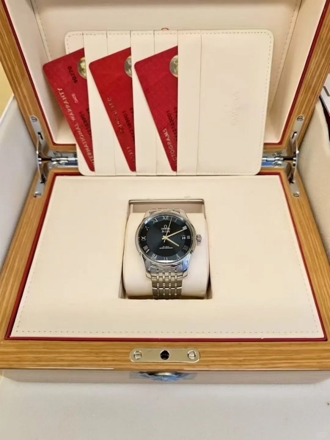 Omega De Ville 431.33.41.21.03.001 Bright Blue watch