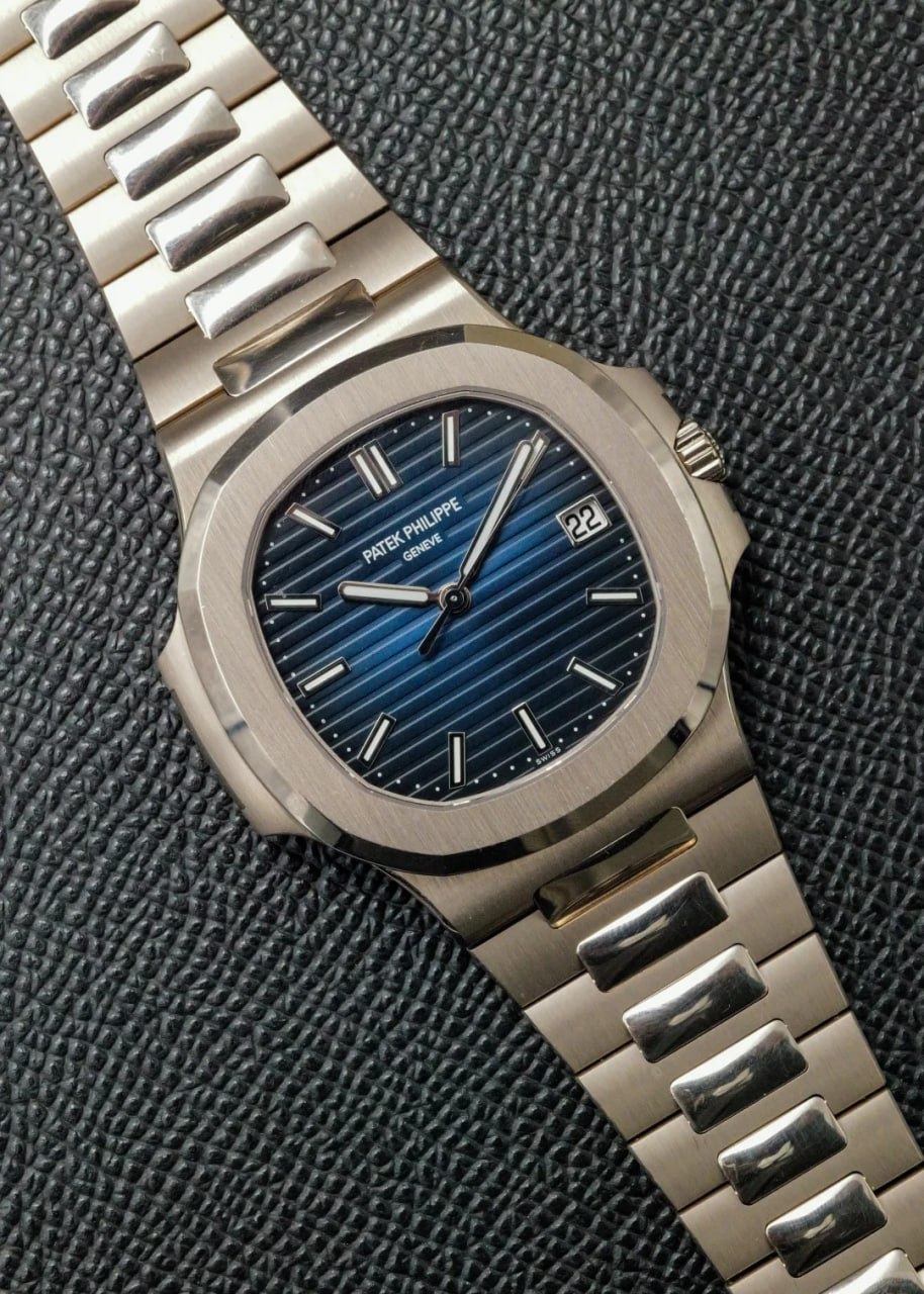 Patek Philippe Sport Elegant Series 5811/1G-001 Watch