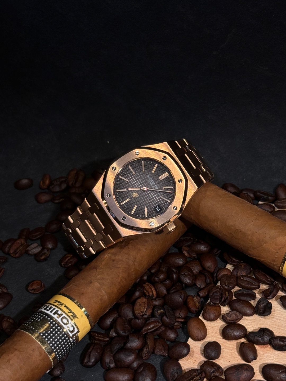 Audemars Piguet Royal Oak Series 16202 OR.OO.1240 OR.02 Watch