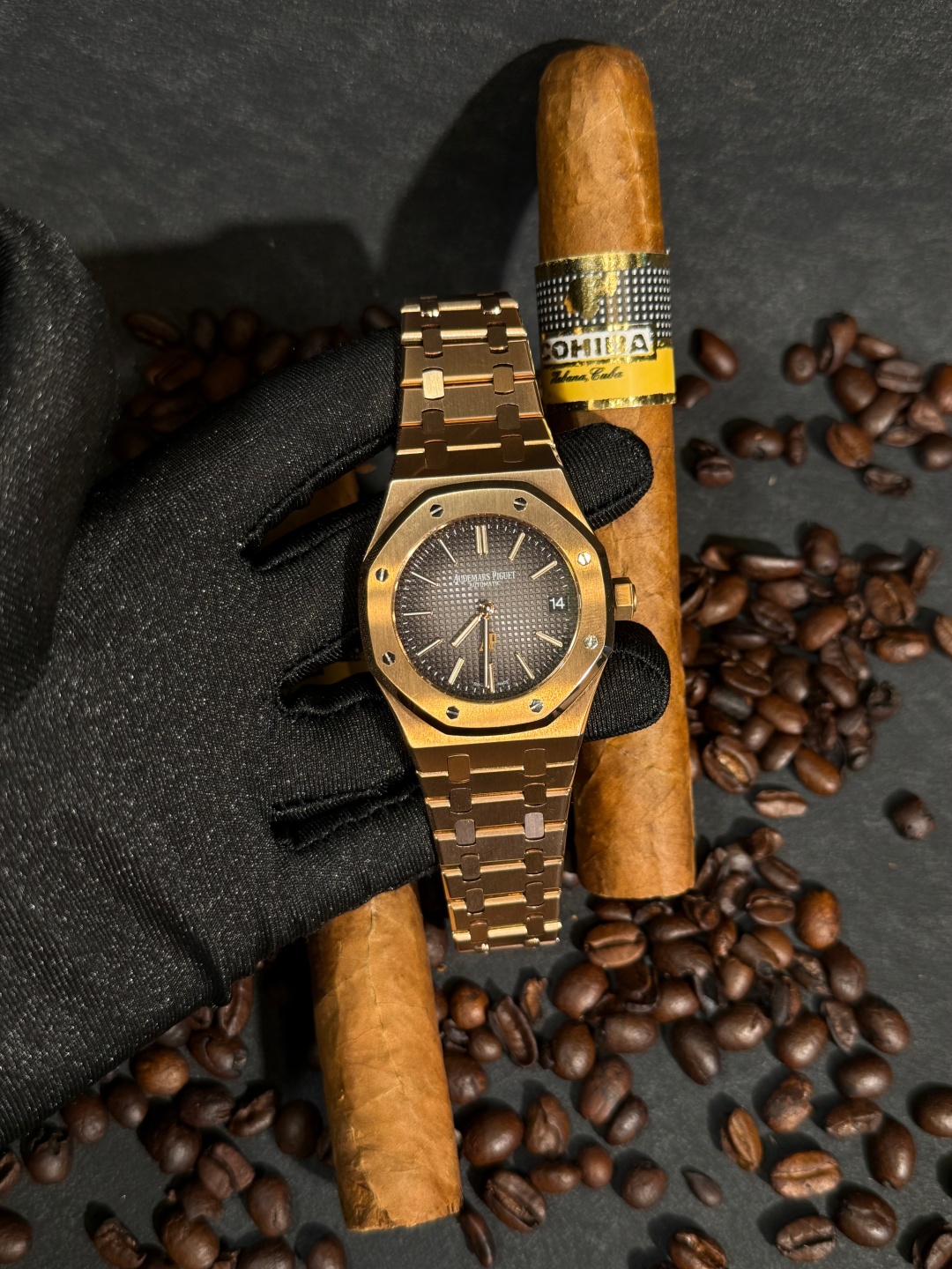 Audemars Piguet Royal Oak Series 16202 OR.OO.1240 OR.02 Watch