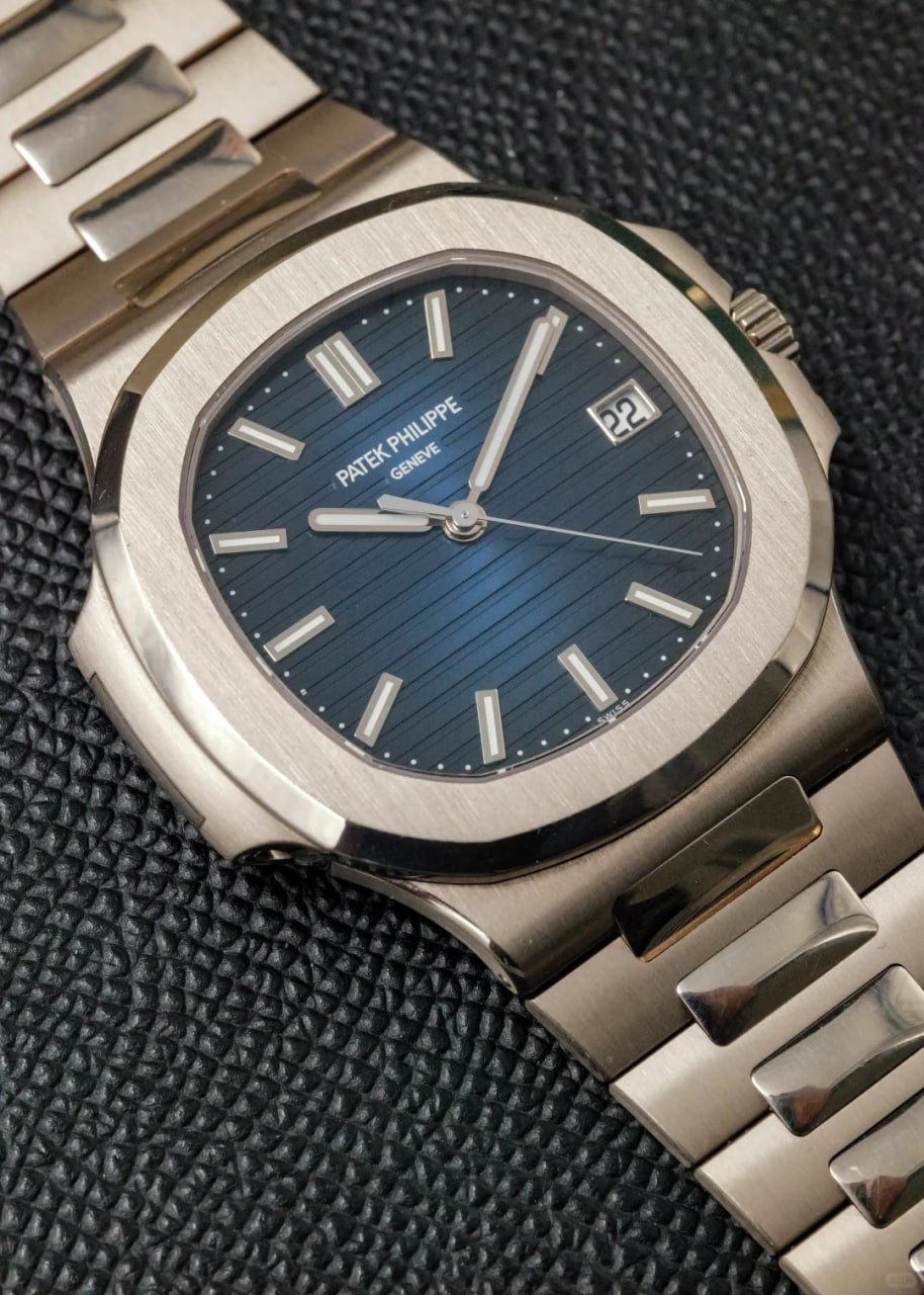 Patek Philippe Sport Elegant Series 5811/1G-001 Watch