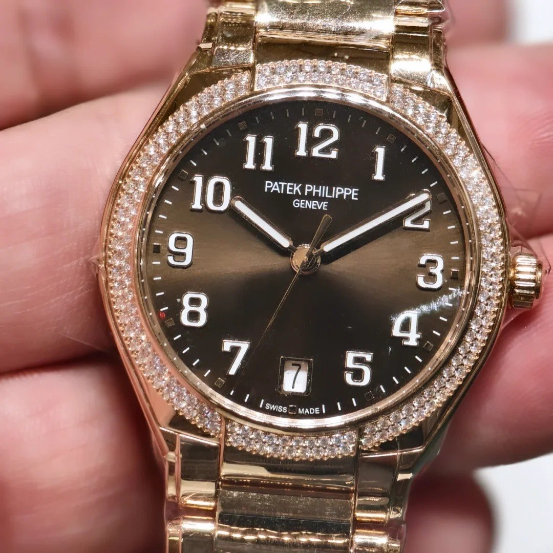 Patek Philippe TWENTY~4 Series 7300/1200R-001 watch