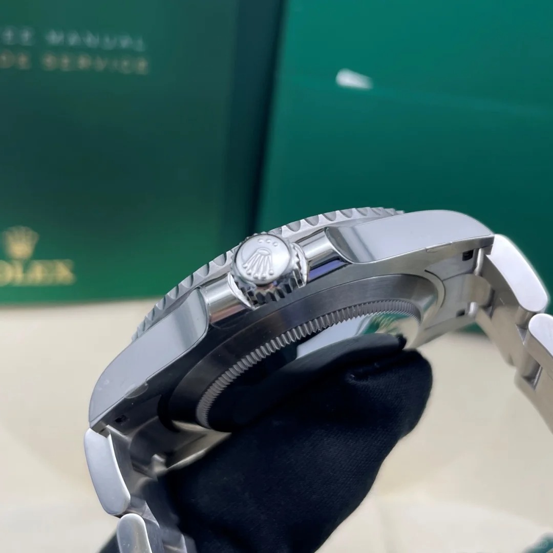 Rolex Submariner series  New Silver Ghost M126610LV0002 watch