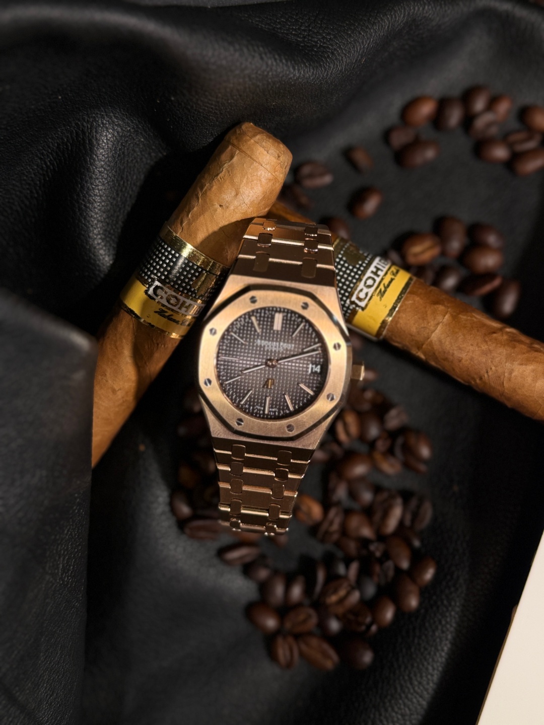 Audemars Piguet Royal Oak Series 16202 OR.OO.1240 OR.02 Watch