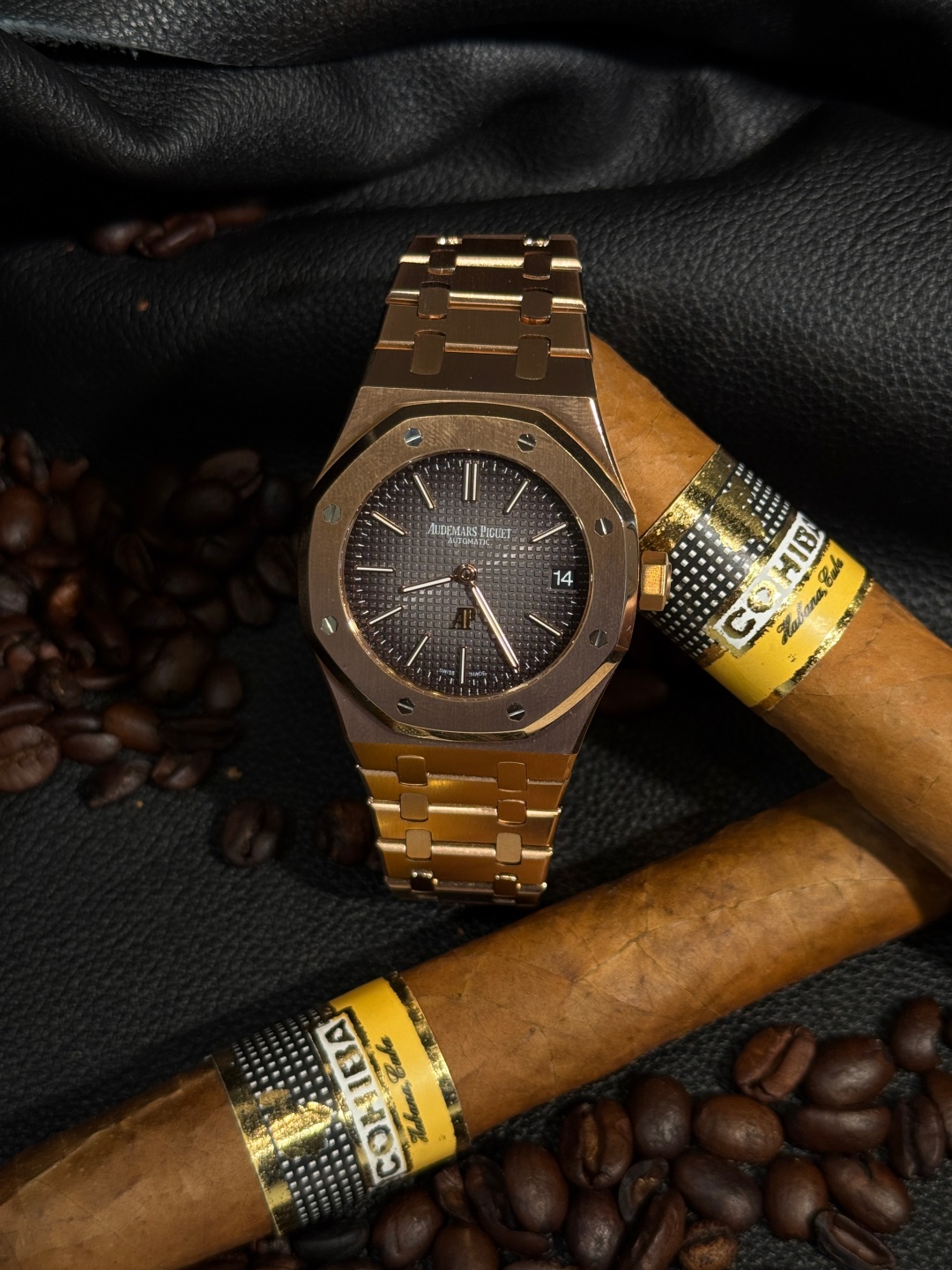 Audemars Piguet Royal Oak Series 16202 OR.OO.1240 OR.02 Watch