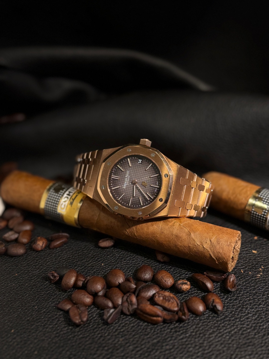 Audemars Piguet Royal Oak Series 16202 OR.OO.1240 OR.02 Watch