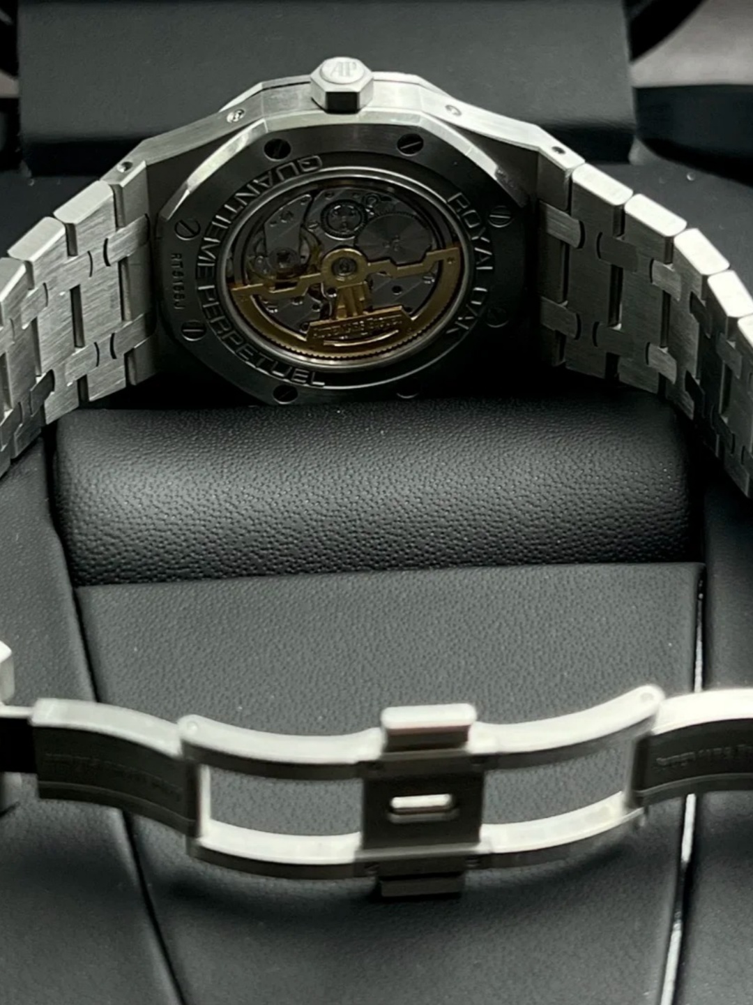 Audemars Piguet Royal Oak Series 26574ST.OO.1220ST.03 Watch