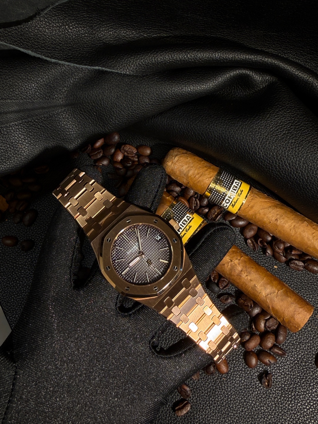 Audemars Piguet Royal Oak Series 16202 OR.OO.1240 OR.02 Watch
