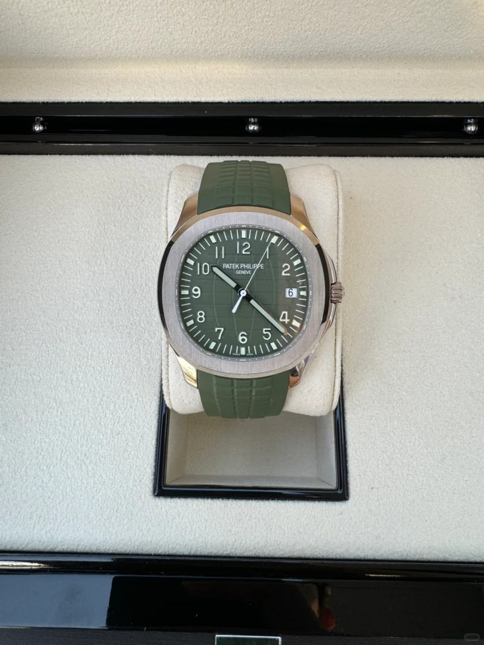 Patek Philippe AQUANAUT series 5168G-010 watch