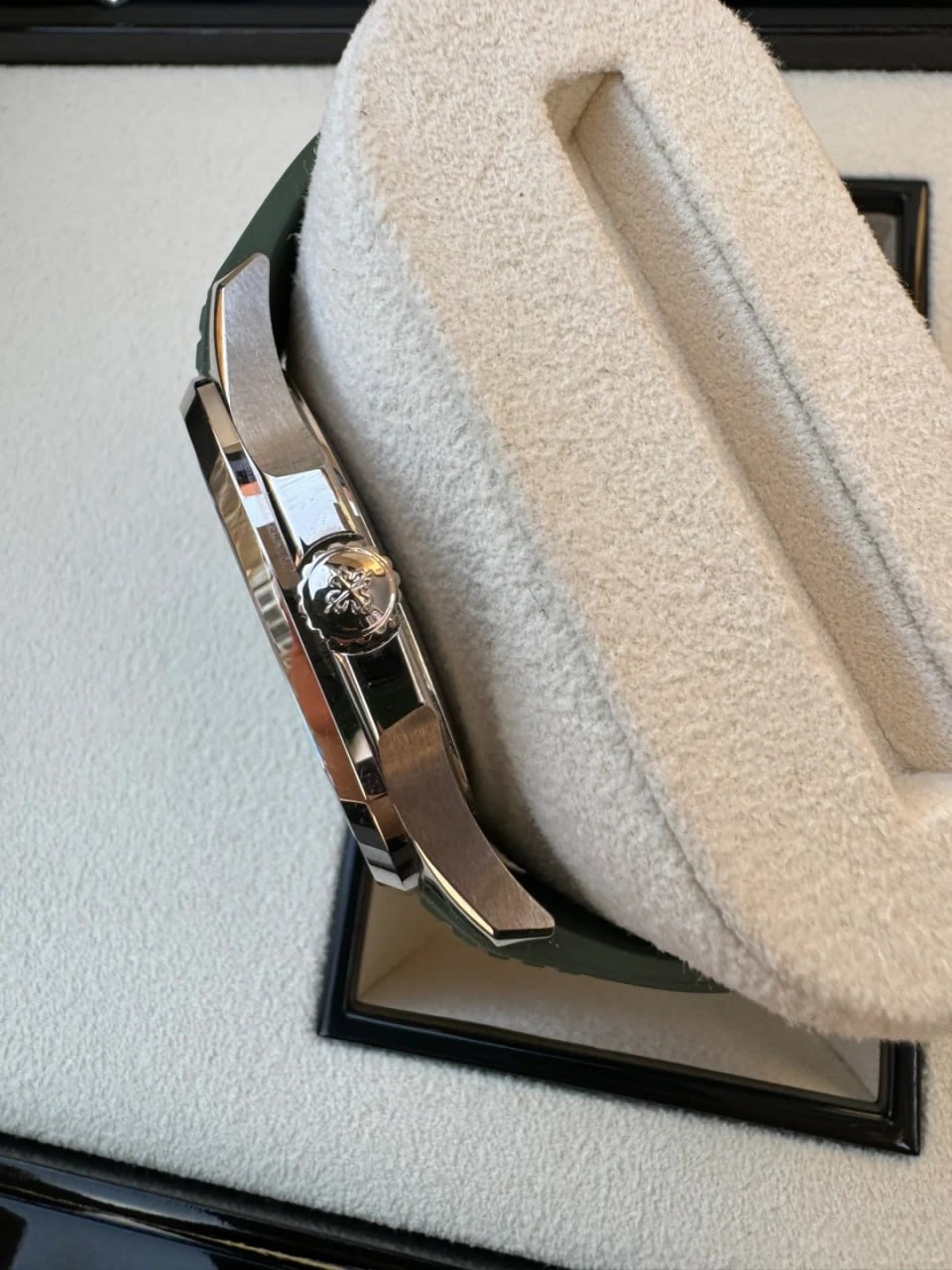 Patek Philippe AQUANAUT series 5168G-010 watch