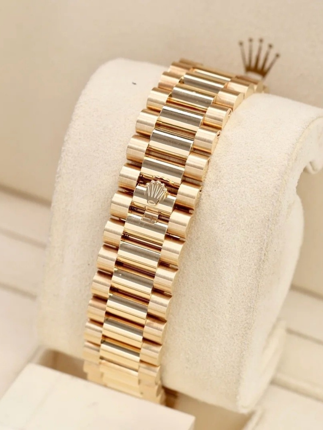 Rolex Day-Date series M228238-0061 watch