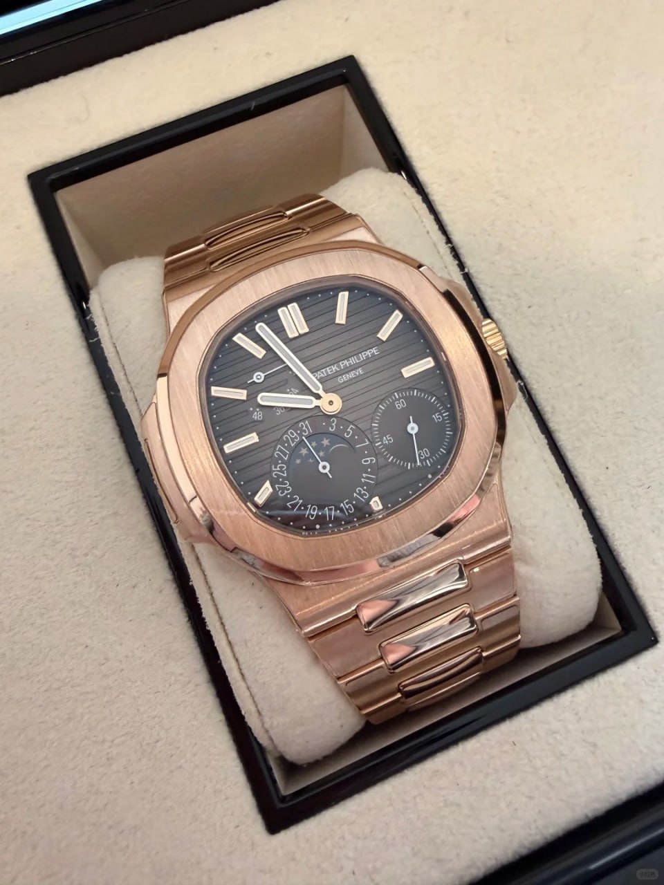 Patek Philippe Sport Elegant Series 5712R-001 Nautilus Watch