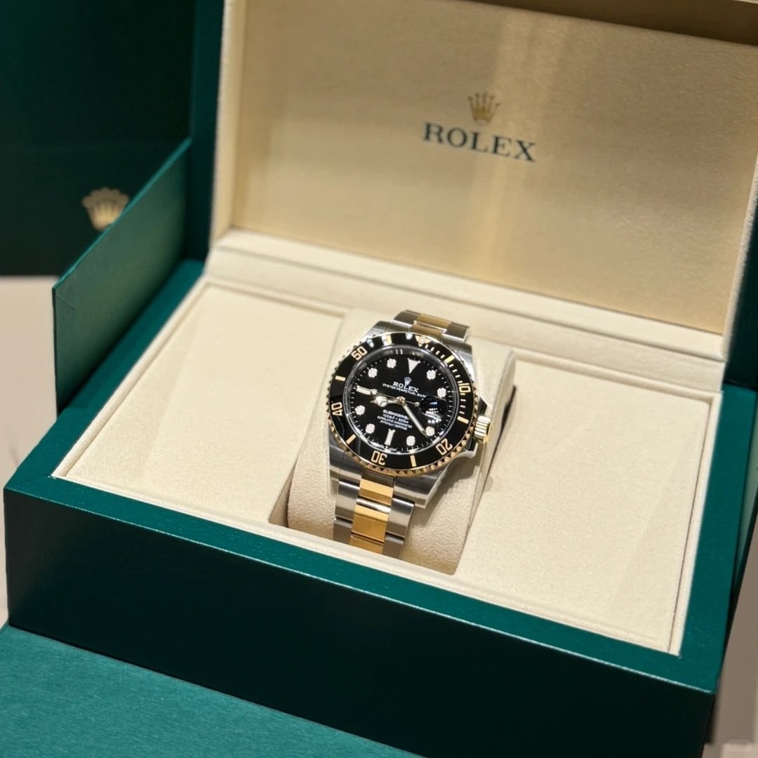 Rolex Submariner series M126613LN-0002 wristwatch