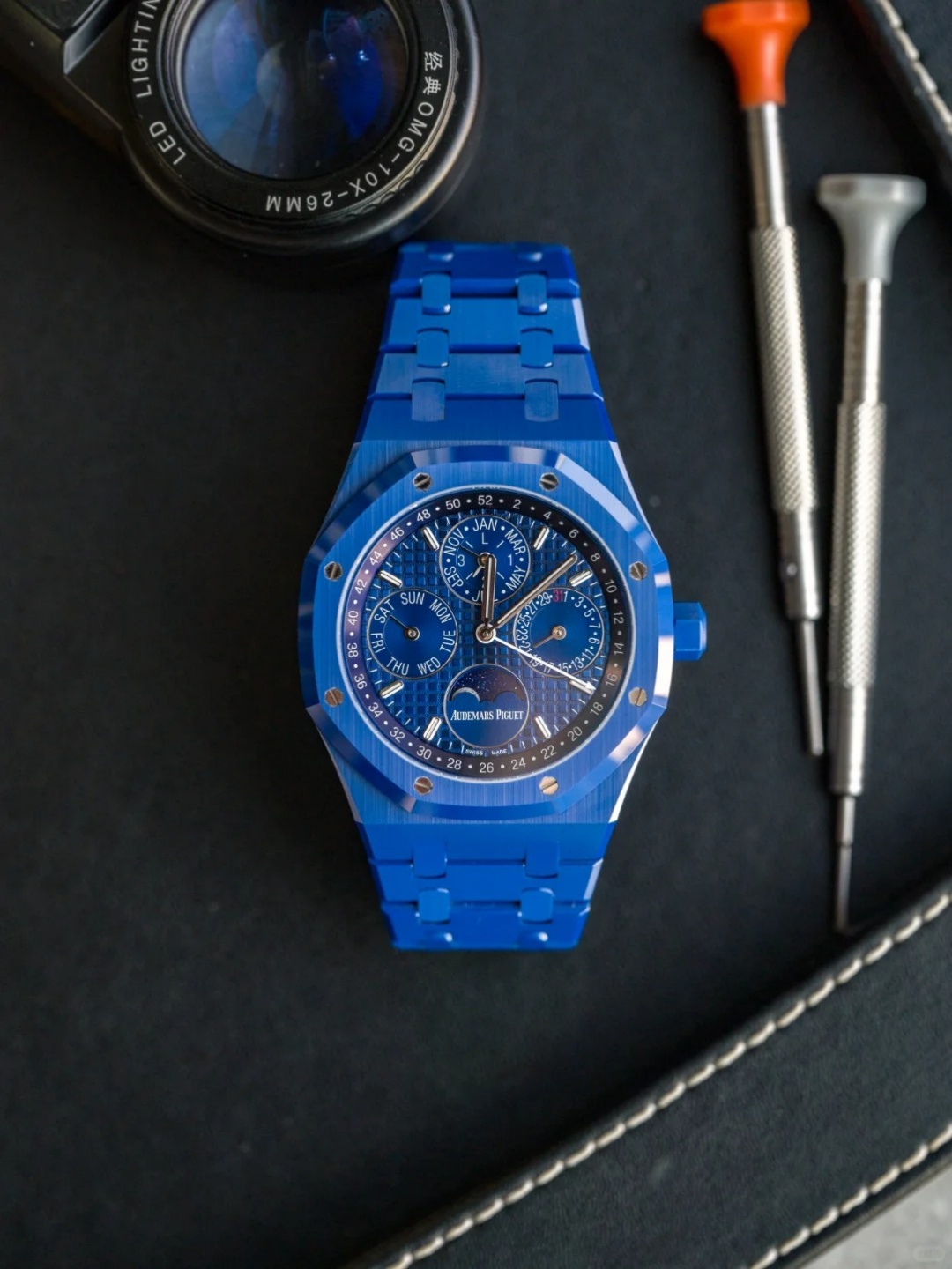 Audemars Piguet Royal Oak Series 26579CS.OO.1225CS.01 Watch