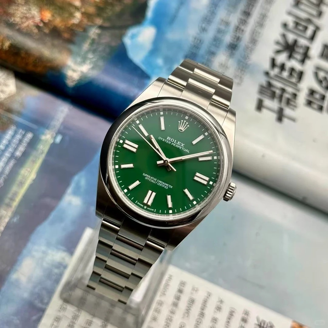 Rolex Oyster Perpetual series M124300-0005 watch