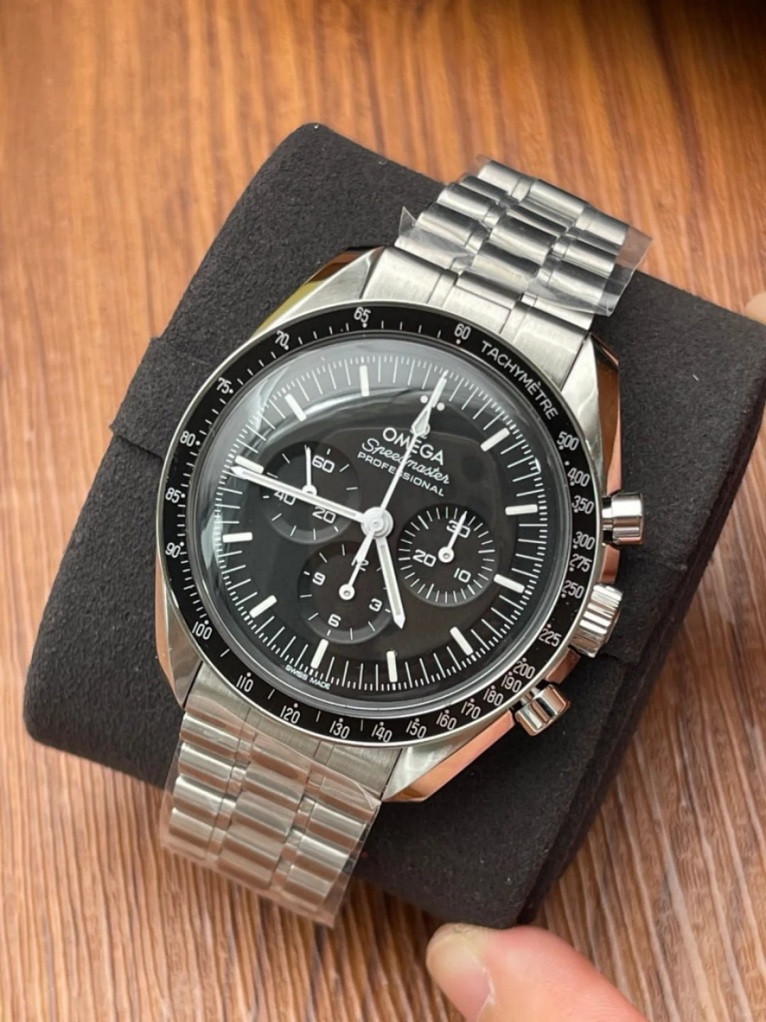 Omega Speedmaster series 310.30.42.50.01.001 watch